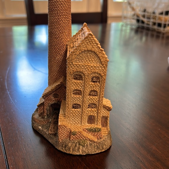 David Winter Cottage - The Cotton Mill  1983 - see description - Picture 3 of 7